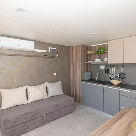 Gorgeous In Brodarica (Sibenik-Knin)