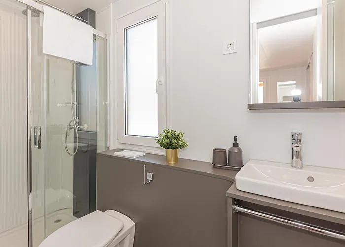 Gorgeous In * Brodarica (Sibenik-Knin)