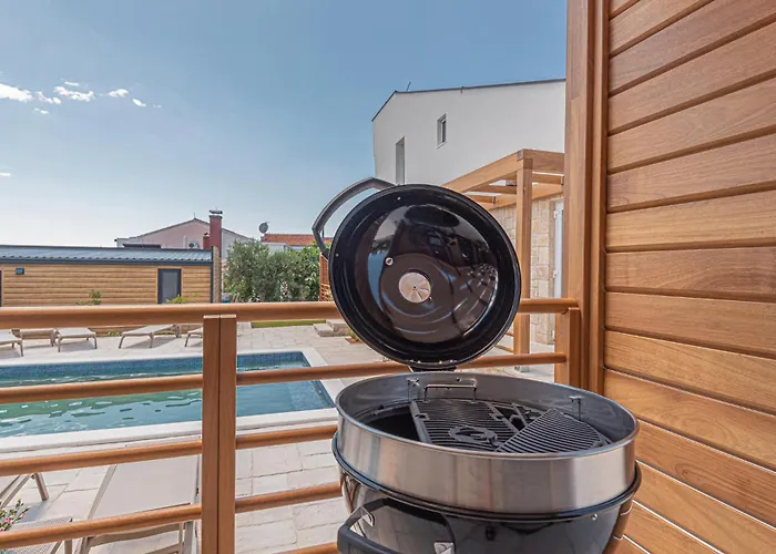 Gorgeous In Vikendica *