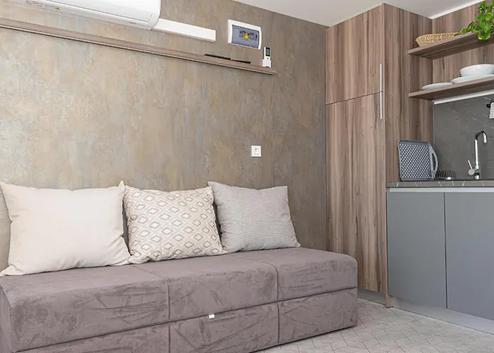 Gorgeous In Vikendica Brodarica (Sibenik-Knin)